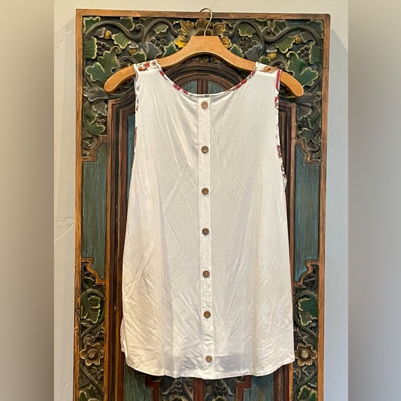Stitch Fix Fortune & Ivy Button Back Mixed Material Tank Top Size L - Picture 4 of 4
